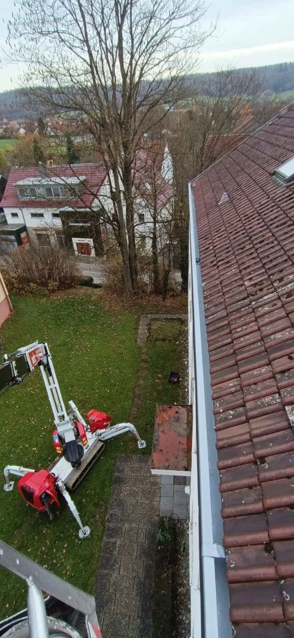 Hausmeisterservice – Dach und Dachrinnenarbeit